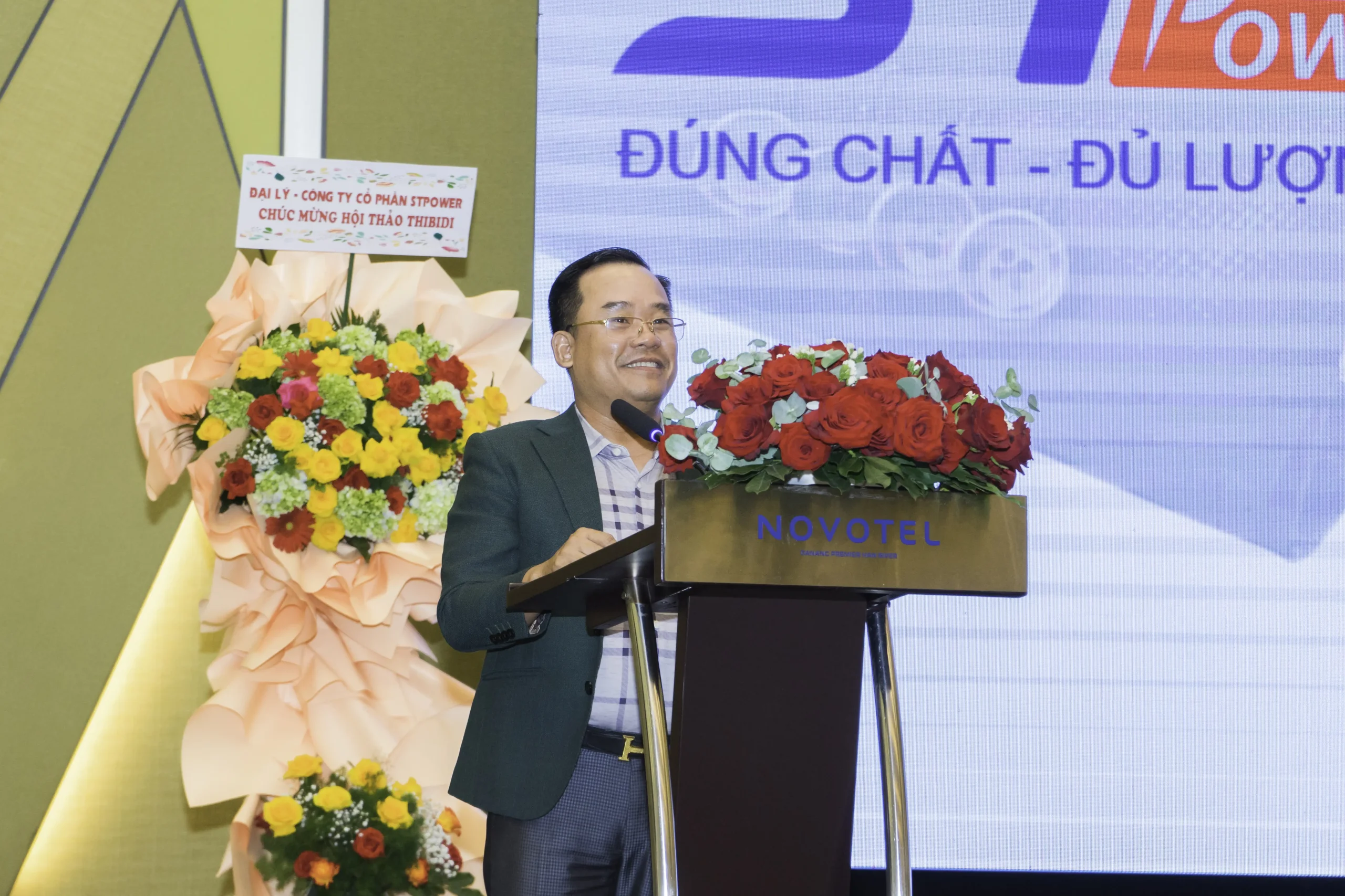 Hội Thảo Kỹ Thuật Công Nghệ Máy Biến Áp THIBIDI Tại Đà Nẵng - Tự Hào Đồng Hành Cùng Khách Hàng, Đại Lý Miền Trung Ông Phan Công Tuấn, Tổng Giám đốc Công ty STPower, đại lý chính hãng THIBIDI chia sẻ tại hội thảo kỹ thuật công nghệ máy biến áp THIBIDI tại Đà Nẵng