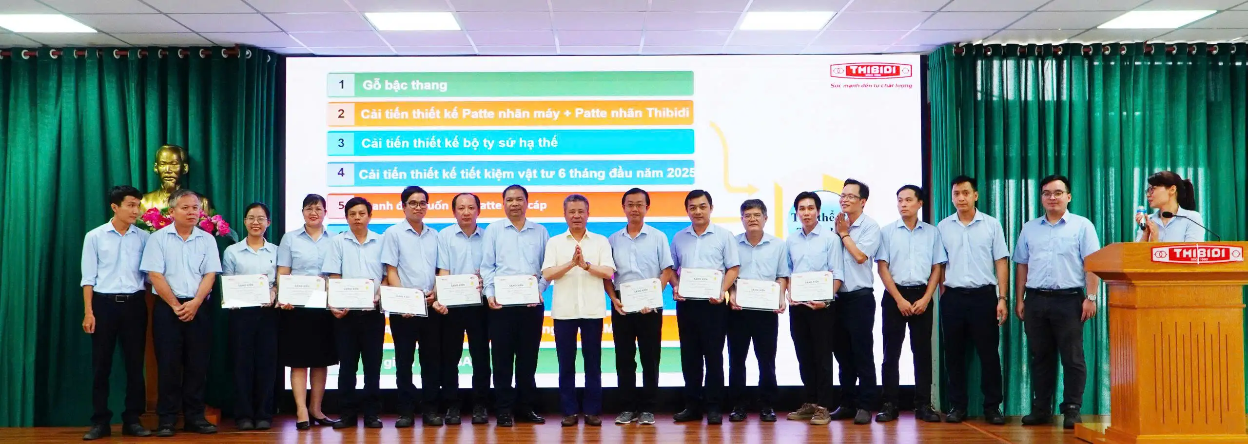 THIBIDI Trao Thưởng Sáng Kiến Dành Cho Cá Nhân Và Tập Thể Xuất Sắc năm 2025 z7045103745935 58c77049830b0caf17c660acaa9fbb9f
