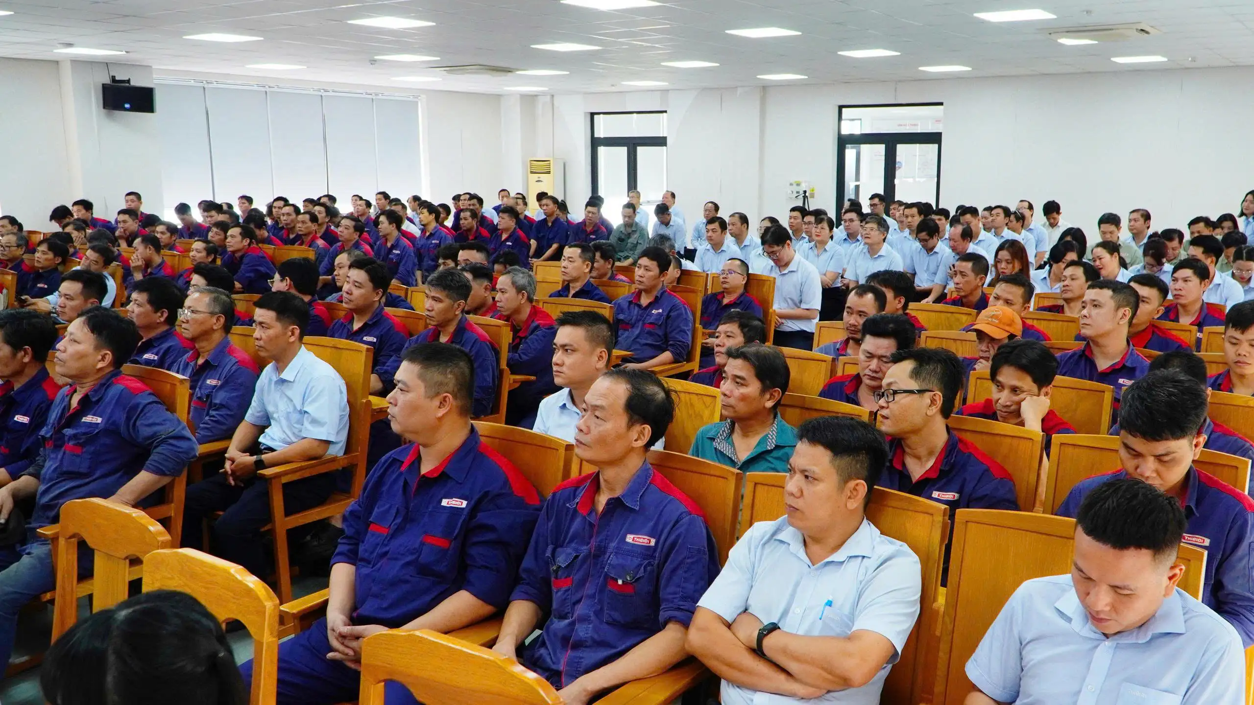 THIBIDI Trao Thưởng Sáng Kiến Dành Cho Cá Nhân Và Tập Thể Xuất Sắc năm 2025 z7045120186735 926f63970bfa271939c0fd9d61898d64