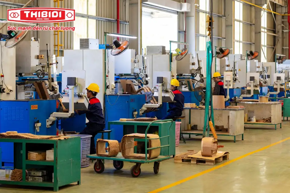 Một ngày làm việc tại nhà máy THIBIDI Một ngày làm việc tại nhà máy - Quấn dây